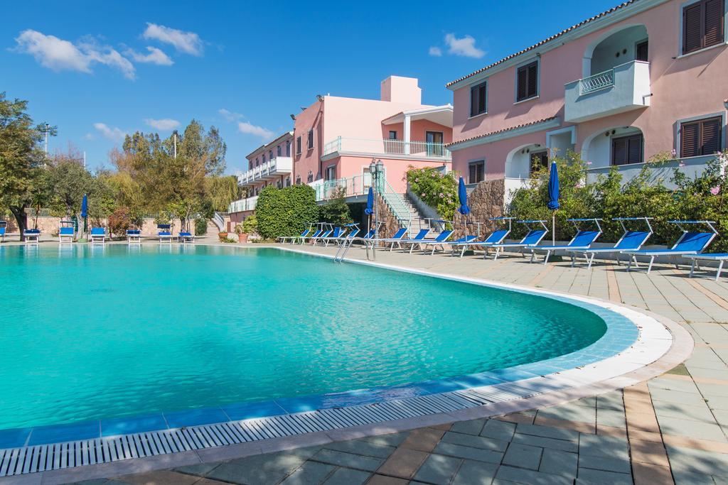 Albergo Residenziale Gli Ontani Cala Liberotto Esterno foto