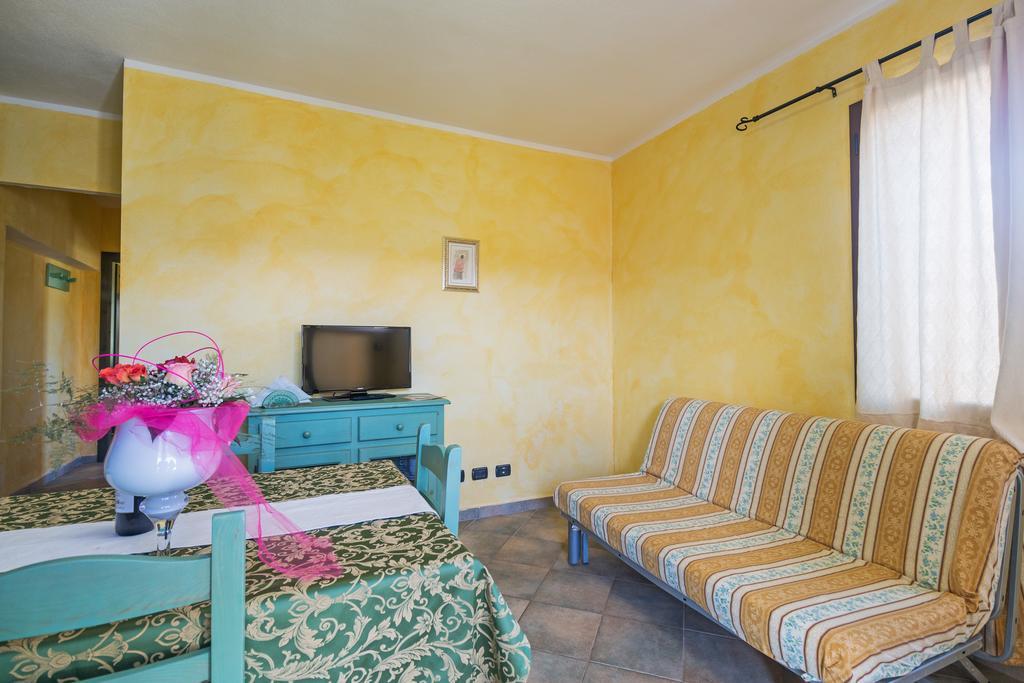 Albergo Residenziale Gli Ontani Cala Liberotto Esterno foto