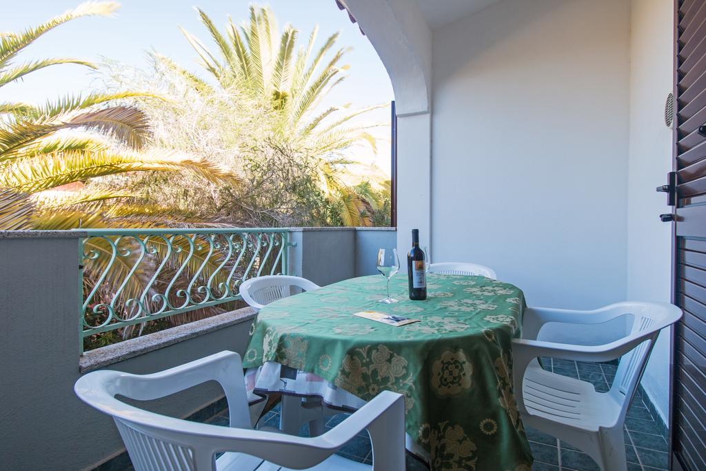 Albergo Residenziale Gli Ontani Cala Liberotto Esterno foto