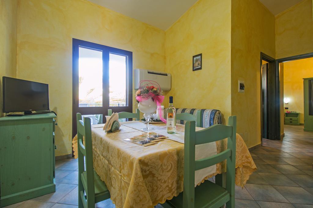 Albergo Residenziale Gli Ontani Cala Liberotto Esterno foto
