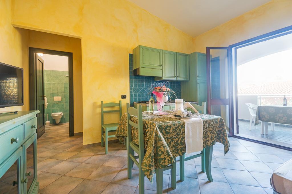 Albergo Residenziale Gli Ontani Cala Liberotto Esterno foto