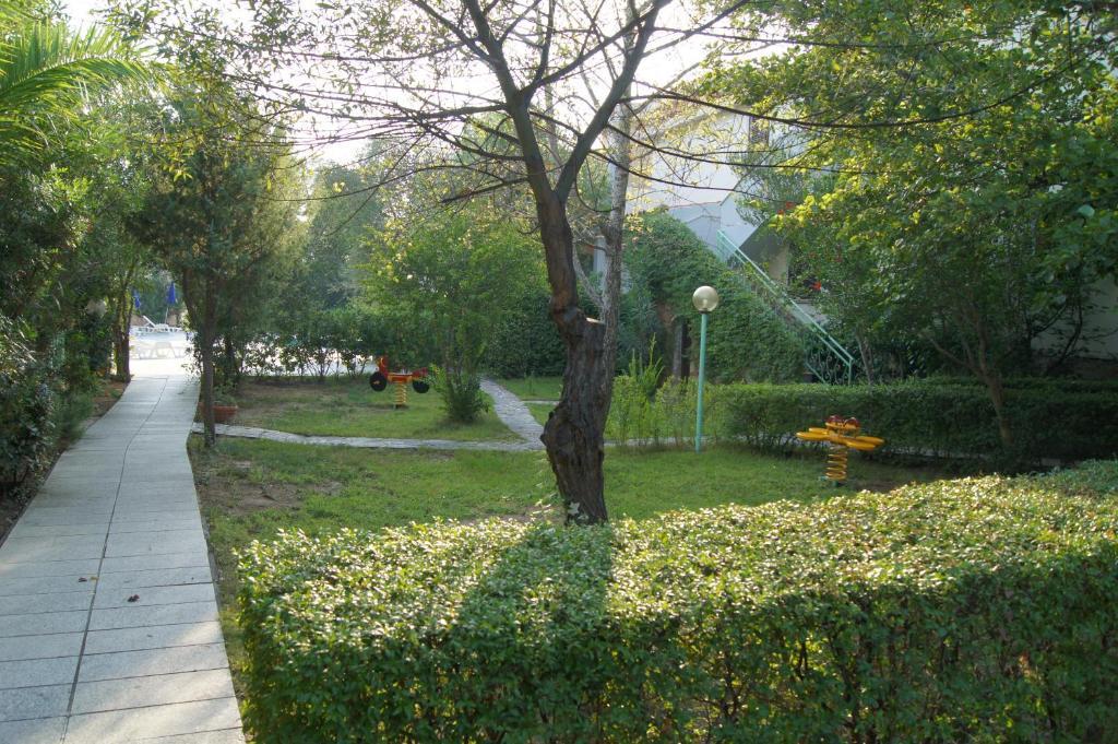 Albergo Residenziale Gli Ontani Cala Liberotto Esterno foto