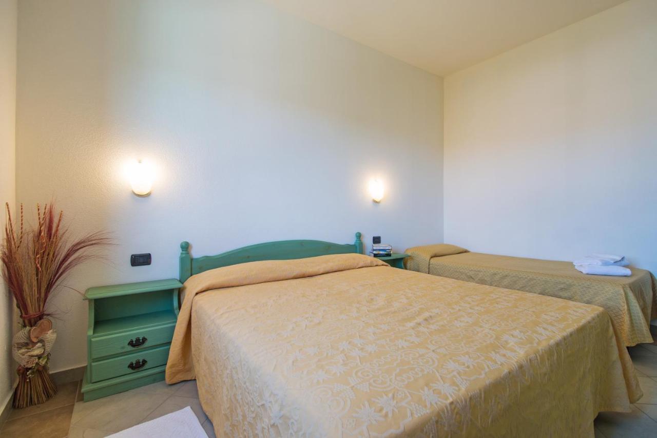 Albergo Residenziale Gli Ontani Cala Liberotto Esterno foto