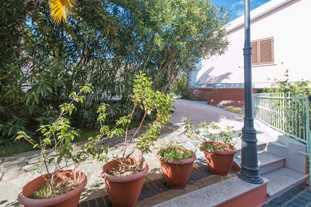 Albergo Residenziale Gli Ontani Cala Liberotto Esterno foto
